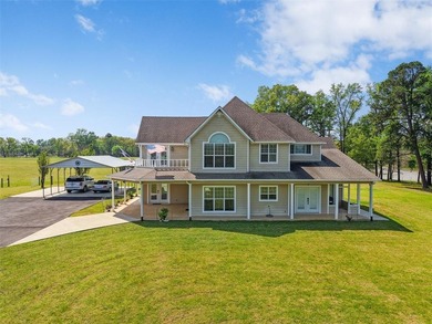 This beautiful, immaculate property is the sanctuary that offers - photo 2