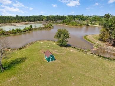 This beautiful, immaculate property is the sanctuary that offers - photo 8