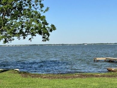 Waterfront RV Lot in Luxury Lakeshore Community - Lake Lot For Sale in Kerens, Texas
