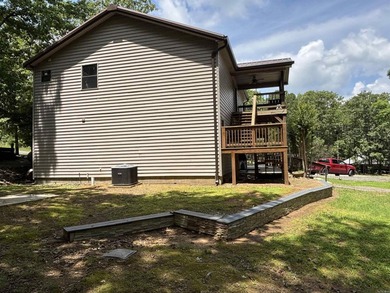 Enjoy being at your own Lake Home! This property features 3bdrm - photo 44