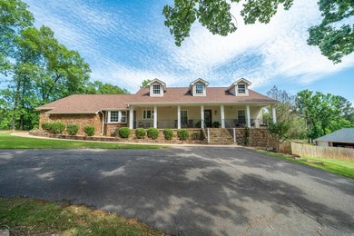 Welcome to this spectacular 5 Bedroom, 3.5 Bath custom home - photo 1