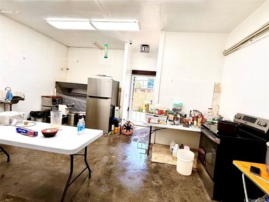 Excellent opportunity to own a well-maintained, free-standing - photo 9