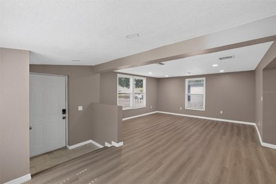 This well-maintained 3-bedroom, 2-bath St. Petersburg home is - photo 3
