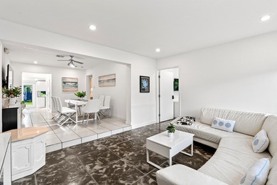 A Modern Coastal Home nestled in the prestigious Las Olas by the - photo 10