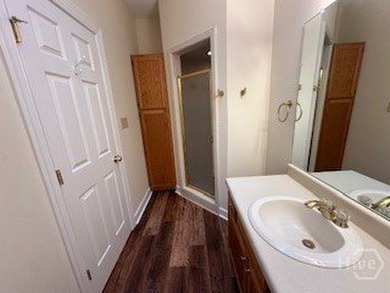 Move in ready 3 bedrrom 2 bath home with partial water view - photo 14