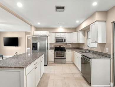 WELCOME TO THE HEART OF SOUTH VENICE - UPDATED, MOVE-IN READY - photo 5