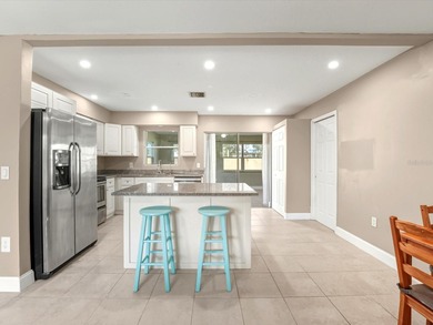 WELCOME TO THE HEART OF SOUTH VENICE - UPDATED, MOVE-IN READY - photo 7