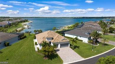 Shows like a model! Elegant best-selling Summerville floor plan - photo 1