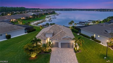 Shows like a model! Elegant best-selling Summerville floor plan - photo 2