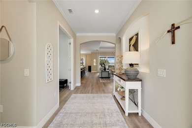 Shows like a model! Elegant best-selling Summerville floor plan - photo 6