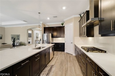 Shows like a model! Elegant best-selling Summerville floor plan - photo 10