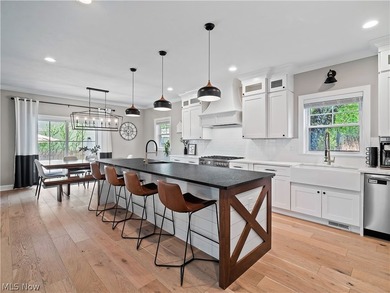 Welcome to this one of a kind newly custom built home in the - photo 11