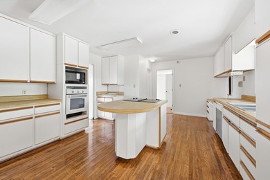 613 Cypress Ct. offers a perfect blend of southern charm and - photo 16