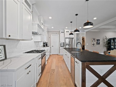 Welcome to this one of a kind newly custom built home in the - photo 16