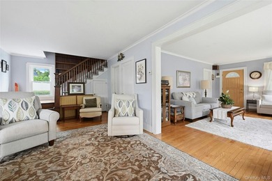This charming country home on a quiet street in Port Jefferson - photo 6