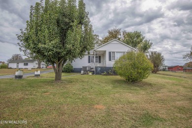 Watts Bar Lake Home For Sale in Harriman Tennessee