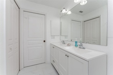 Impressive 4 Bedroom, 3 Bedroom home with attached two car - photo 31