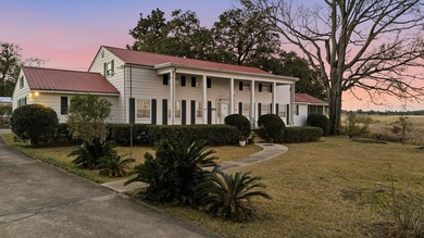 613 Cypress Ct. offers a perfect blend of southern charm and - photo 32