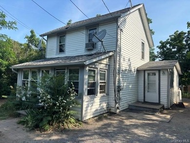 Investors Delight 3Br, 1 Bth, full Bsmt Colonial, Needs TLC - photo 2