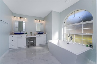 Impressive 4 Bedroom, 3 Bedroom home with attached two car - photo 50