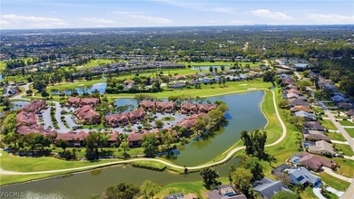 Enjoy breathtaking western sunset views over the lake and golf - photo 33