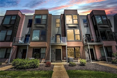 Welcome to one of the most private and well-positioned townhomes - photo 1