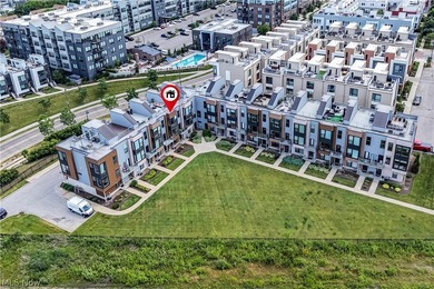 Welcome to one of the most private and well-positioned townhomes - photo 3