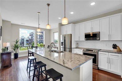 Welcome to one of the most private and well-positioned townhomes - photo 10