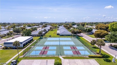 This ground-floor 2-bedroom, 2-bathroom condo is fully furnished - photo 3