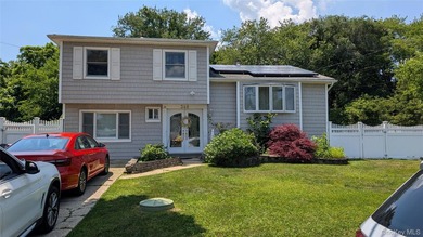 Welcome to this good looking 5 bedroom, 3 level colonial which - photo 2