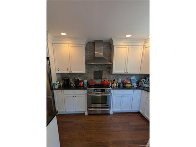 Welcome to this good looking 5 bedroom, 3 level colonial which - photo 7