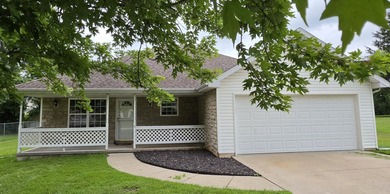 1,255 Square foot home with an open floor plan has a vaulted - photo 1