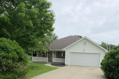 1,255 Square foot home with an open floor plan has a vaulted - photo 2