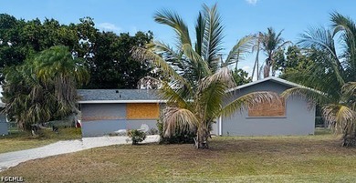 Property requires a full renovation. Damage includes missing - photo 1