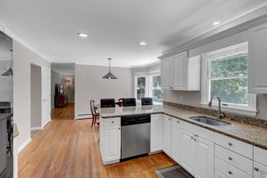 Ready for room to spread out? This generously proportioned - photo 11