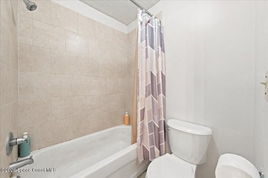 Beautifully renovated second-floor condominium in the desirable - photo 14