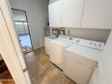 Welcome to this beautifully maintained EXPANDED Wentworth model! - photo 15