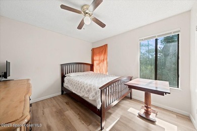 Beautifully renovated second-floor condominium in the desirable - photo 15