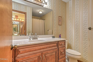 This home checks all the boxes if you are looking for one level