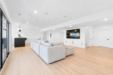 An Architectural Masterpiece in Chapel Hill / Unparalleled - photo 18