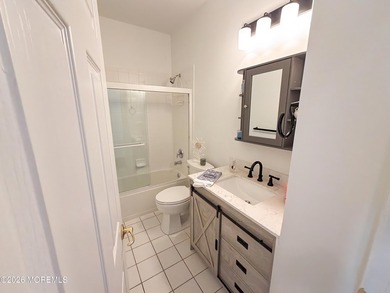Welcome to this beautifully maintained EXPANDED Wentworth model! - photo 18