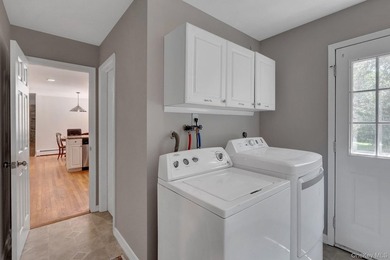 Ready for room to spread out? This generously proportioned - photo 19