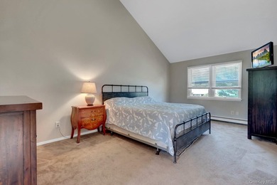 Ready for room to spread out? This generously proportioned - photo 21