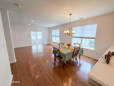Welcome to this beautifully maintained EXPANDED Wentworth model! - photo 22