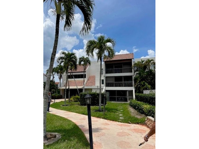 Weston Lakes Area Condo For Sale in Weston Florida
