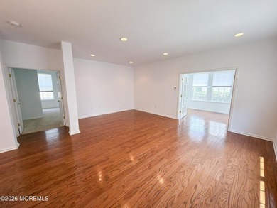 Welcome to this beautifully maintained EXPANDED Wentworth model! - photo 37
