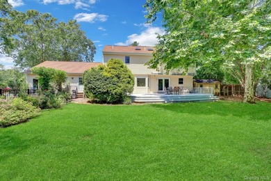 Ready for room to spread out? This generously proportioned - photo 42
