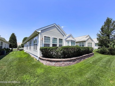 Welcome to this beautifully maintained EXPANDED Wentworth model! - photo 43