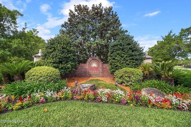 This beautifully updated third-floor unit offers a spacious - photo 44