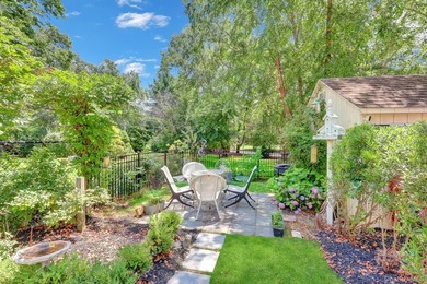 Ready for room to spread out? This generously proportioned - photo 46
